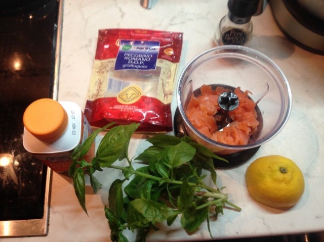 Salmone e basilico