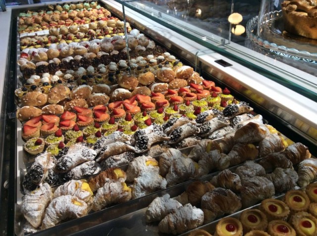 Fortini Lab, assortimento di pasticceria