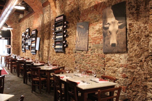 In Carne, la sala interna